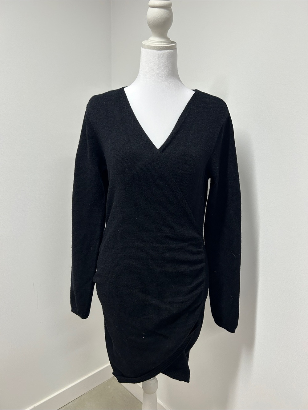 Forever 21 Black V-Neck Surplice Wrap Sweater Dress - Size Large